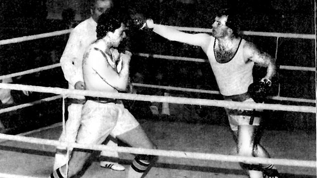 431349-boxing-tony-abbott-2