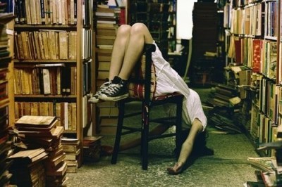 girl in library