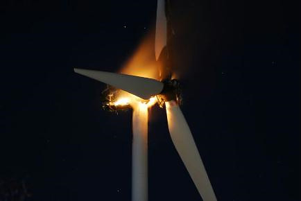 vestas_turbine_chabanet_burns