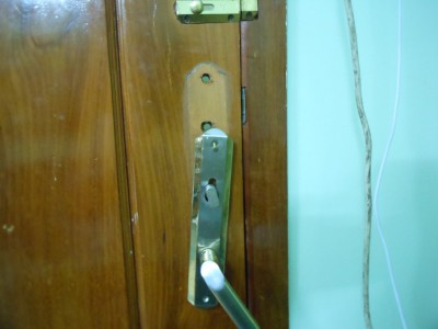 Broken_Door_Lock