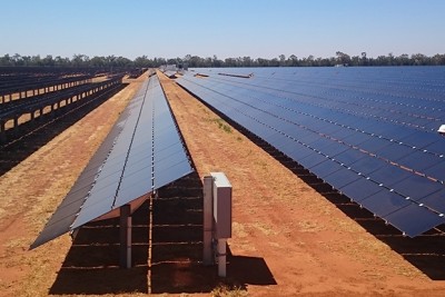 solar-panels-at-Nyngan