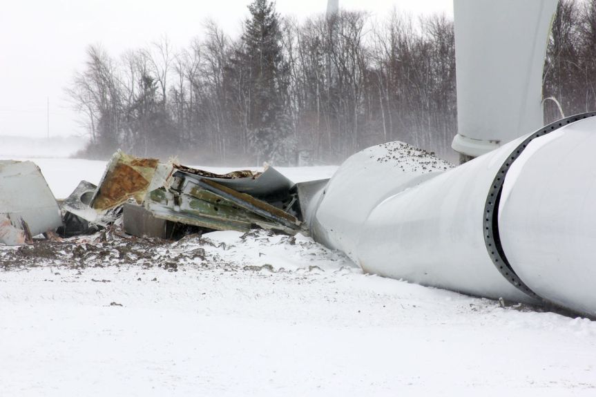 turbine collapse michigan2
