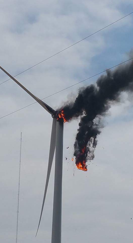Texas turbine fire 01