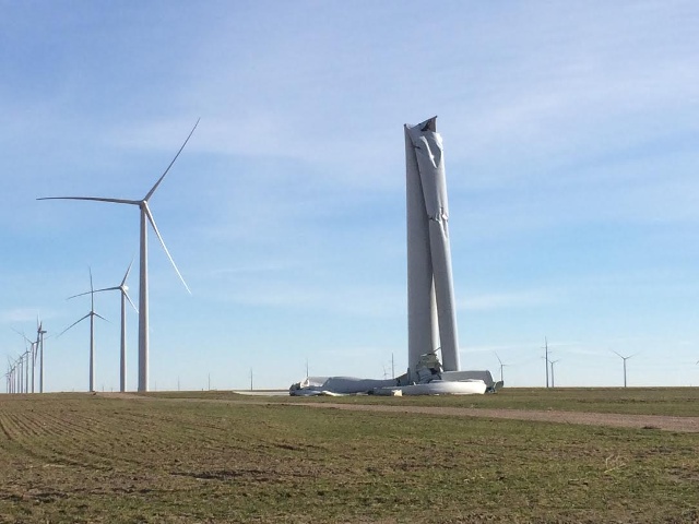 wind-turbine-collapse